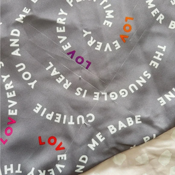 LOVEVERY Colorful Baby Play Mat - Picture 7 of 8